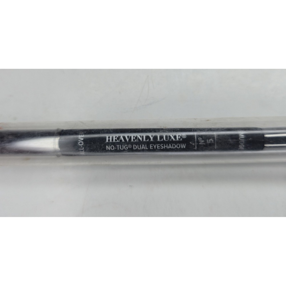 It Cosmetics Heavenly Luxe No Tug Dual‎ Eyeshadow Brush No. 5 New Sealed - Picture 2 of 3